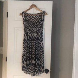 Sleeveless dress